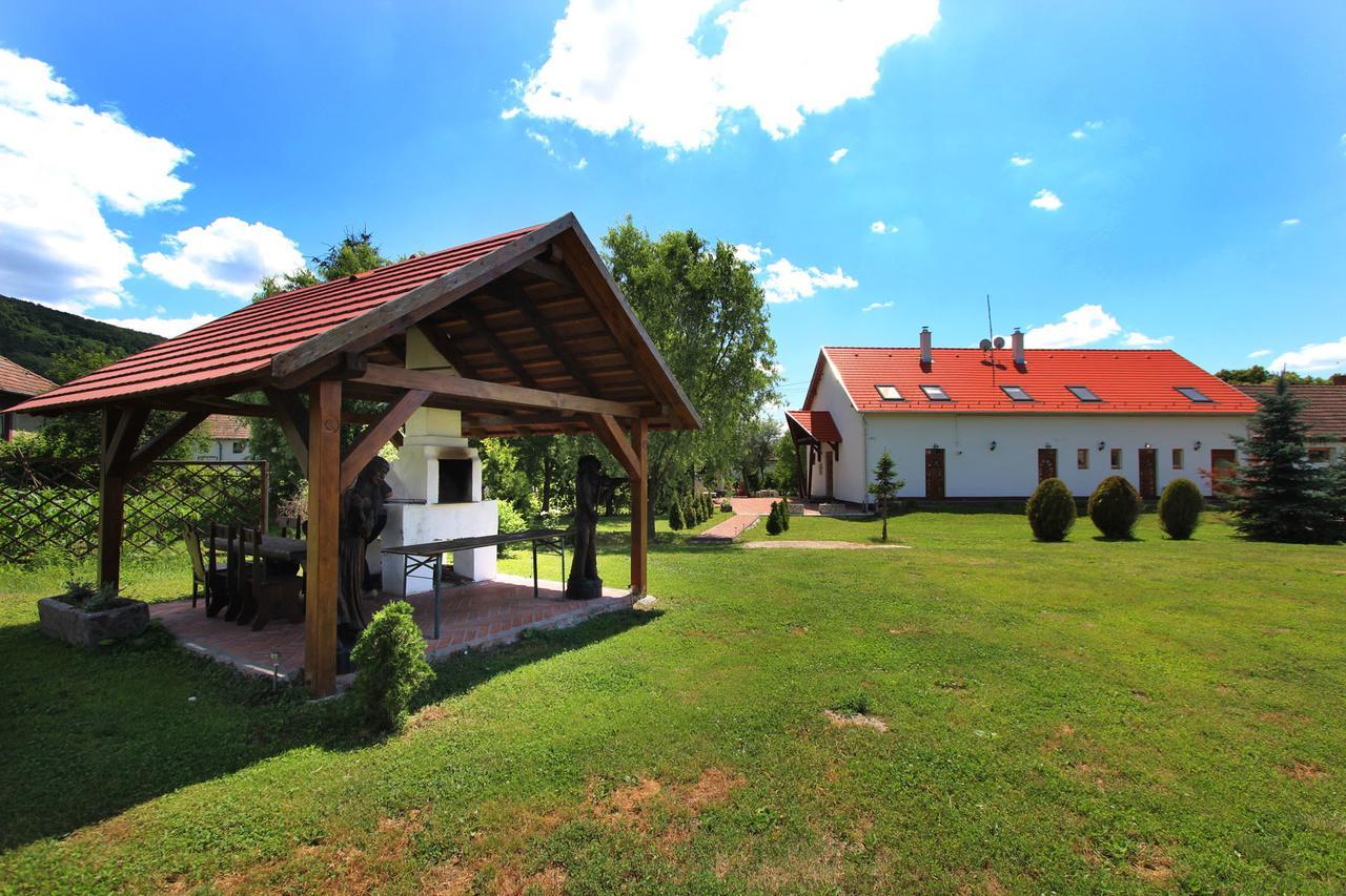 Felso Fogado Bed and Breakfast Felsőtold Buitenkant foto